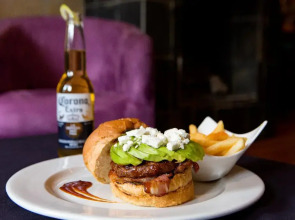 Cape Town Lodge Hotel