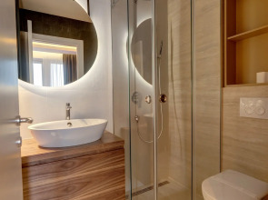 Black Pearl Luxury Suites