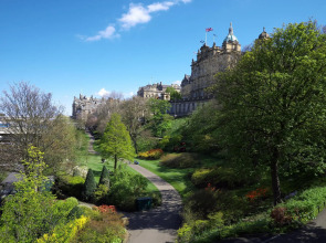 Travelodge Edinburgh Central Queen Street