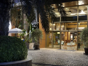 Quattro Beach Spa & Resort Hotel