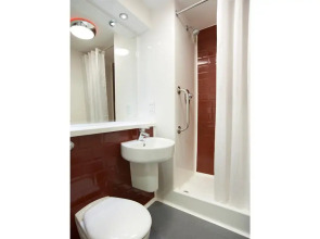 Travelodge Bolton Central River Street