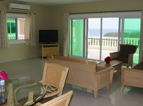 Lingganay Boracay Hotel Resort