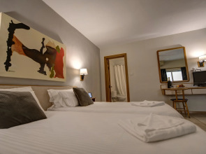 Sliema Chalet Hotel