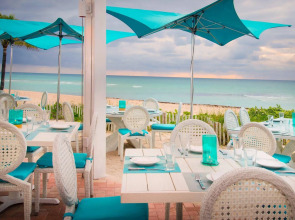 Trump International Beach Resort