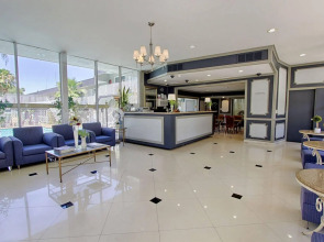 The Sojourn Los Angeles - Sherman Oaks