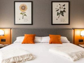 Отель Malcom and Barret