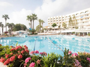 The Golden Coast Beach Hotel