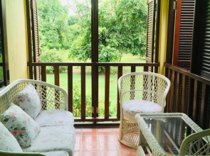 Luang Chumni Village