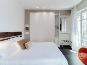 MyHomeInComo - Art Design Suites