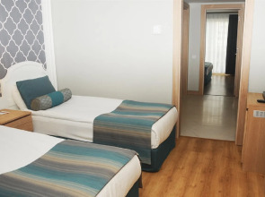 Sherwood Exclusive Lara