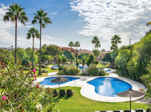 Отель Los Amigos Beach Club