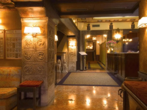 Отель Saturnia & International