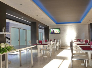 Side One Design Hotel