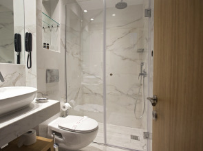 Golden Star City Resort