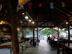 Phi Phi Cozy Seafront Resort