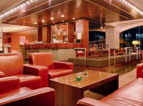 Отель NH Milano 2