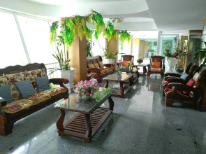 OYO 410 Diamond Boutique Hostel