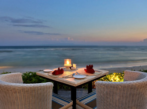 Отель Candi Beach Resort and Spa