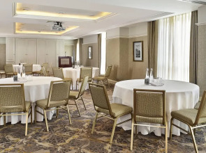 The College Green Hotel Dublin, Autograph Collection