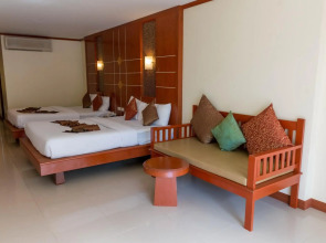 Lanta Casuarina Beach Resort