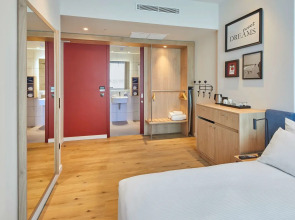 Hampton by Hilton Barcelona Fira Gran Via