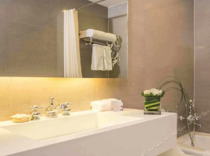 Grand Mercure Hotel Hualing