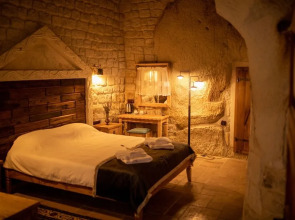 Pome Granate Cave Hotel