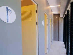 Spin Designer Hostel