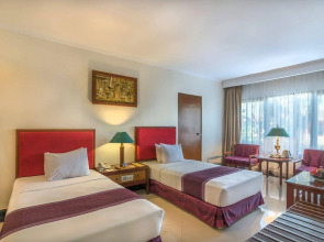 Отель Bali Beach