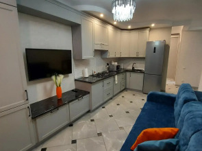 Апартаменты 5 звезд на улице Шамиля Джикаева 1А