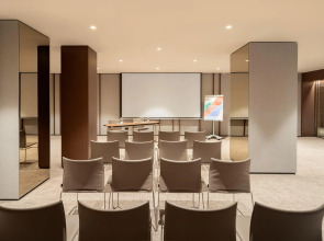 Отель Melia Milano