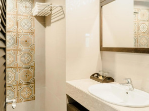 Palm Beach Hotel Bali