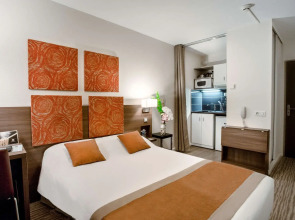 Kyriad Chambery Centre Curial