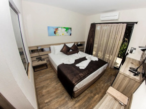 S3 Seahorse Beach Club & Hotel