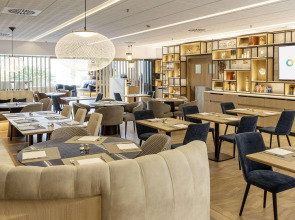 Отель ILUNION Barcelona