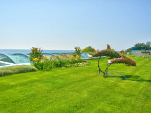 INTERNATIONAL Hotel Casino & Tower Suites