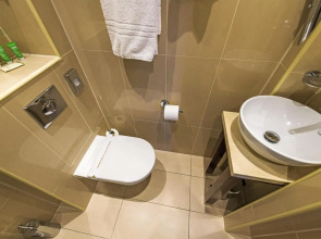 Hyde Park International