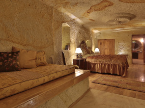 Golden Cave Suites