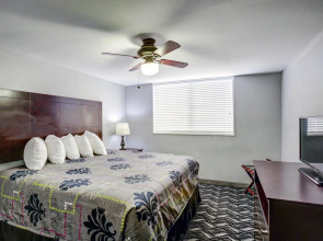 Rodeway Inn and Suites Austin