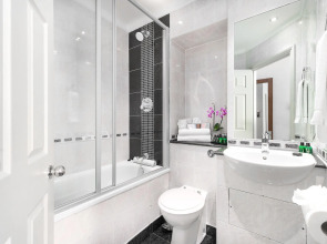 Gem Strathmore Hotel