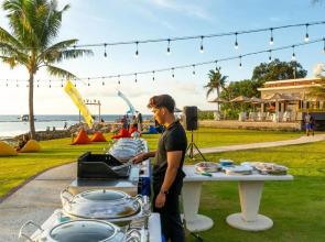 Lovina Beach Club & Resort