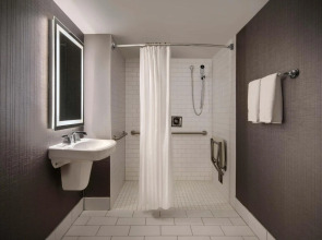 Sheraton Philadelphia Downtown