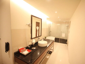 Vivanta Kolkata EM Bypass