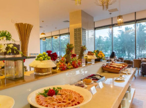 Starcity Hotel & Condotel Beachfront Nha Trang