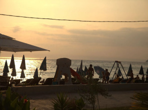 Apartments Kuce Lekovica snack bar- Bistro & Beach