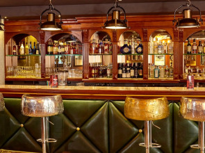 Hotel The Royal Plaza