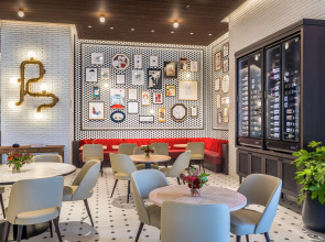 Отель Canopy by Hilton Madrid Castellana