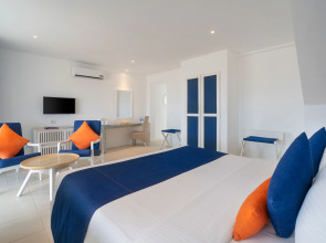 Trinco Blu by Cinnamon