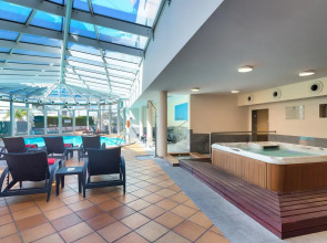 Four Views Monumental Lido