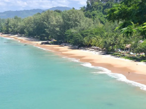 Merlin Plaza Apartments